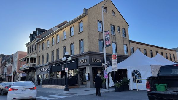 Luxe Bistro by null