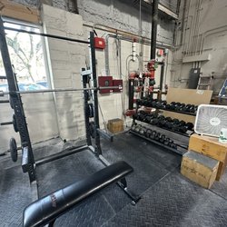 The Knot - Climbing Gym - Free Weights