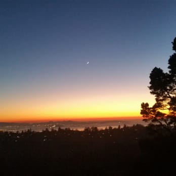 Tilden Regional Park - View of sunset over the San Francisco Bay from Sea View Trail off Wildcat Canyon Road. - Parks Near Me - Berkeley, California