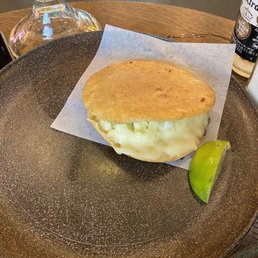 Gordita con Queso Gordita con Queso