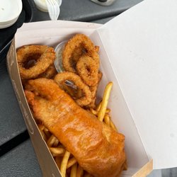 Alaska Wild Fish & Chip - Fish & chips with calamari al a carte