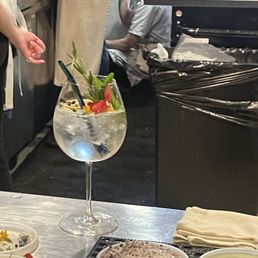 A beautifully "composed" gin & tonic A beautifully "composed" gin & tonic