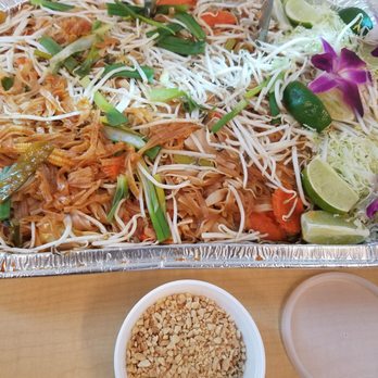 Lucky Elephant - Pad thai - Thai Near Me - Ontario, California Lucky Elephant - Pad thai - Thai Near Me - Ontario, California