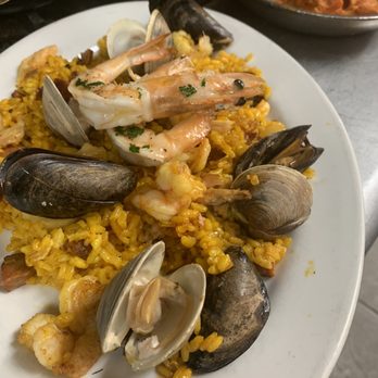 La Cosecha Bar + Restaurant - This is what paella should look like - Spanish Near Me - Paso Robles, California