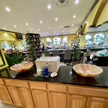 Lee Nails& Spa - Hand washing area. - Nail Salons Near Me - Hampton, Virginia Lee Nails& Spa - Hand washing area. - Nail Salons Near Me - Hampton, Virginia
