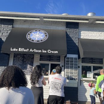 Lake Effect Artisan Ice Cream - Outside - Ice Cream & Frozen Yogurt Near Me - Buffalo, New York