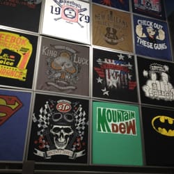 DXL - T shirt wall