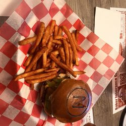 Nonno's Homestyle Italian & Pizzeria - Dill pickle burger