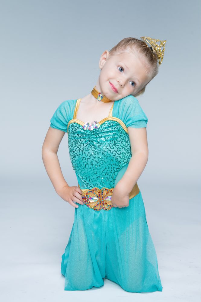 Char-Mar School of Dance Logo