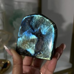 The flashiest labradorite