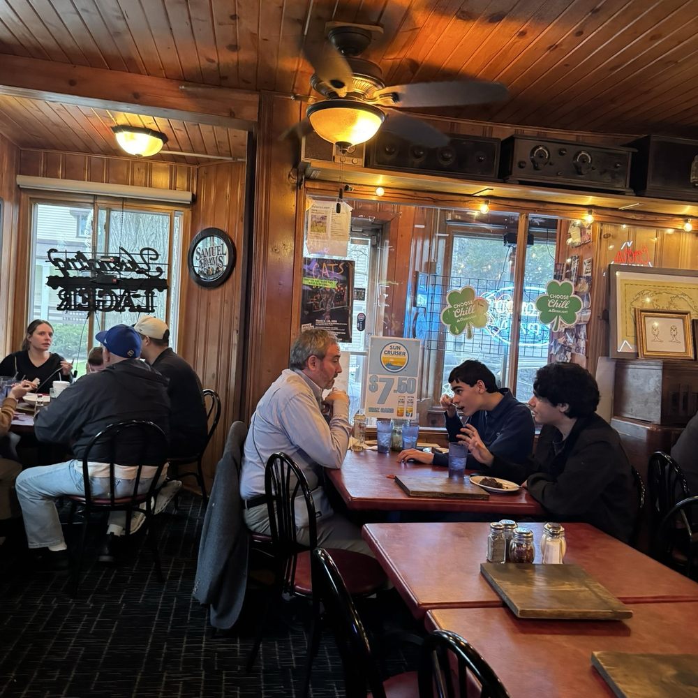Pequod's Pizza - Pizza Near Me - Morton Grove, Illinois Pequod's Pizza - Pizza Near Me - Morton Grove, Illinois
