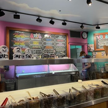 Amy's Ice Creams - Interior - Ice Cream & Frozen Yogurt Near Me - Houston, Texas Amy's Ice Creams - Interior - Ice Cream & Frozen Yogurt Near Me - Houston, Texas