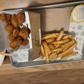 Shake Shack Studio City - 10 piece Chicken bites and normal fries - Burgers Near Me - Studio City, California Shake Shack Studio City - 10 piece Chicken bites and normal fries - Burgers Near Me - Studio City, California