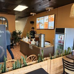An Noodles and Pho - Inside