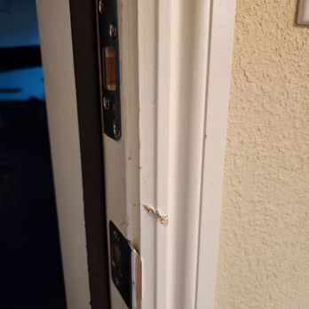 Affordable Movers - Minor damages to doorframe the movers tried to fit a couch through. - Movers Near Me