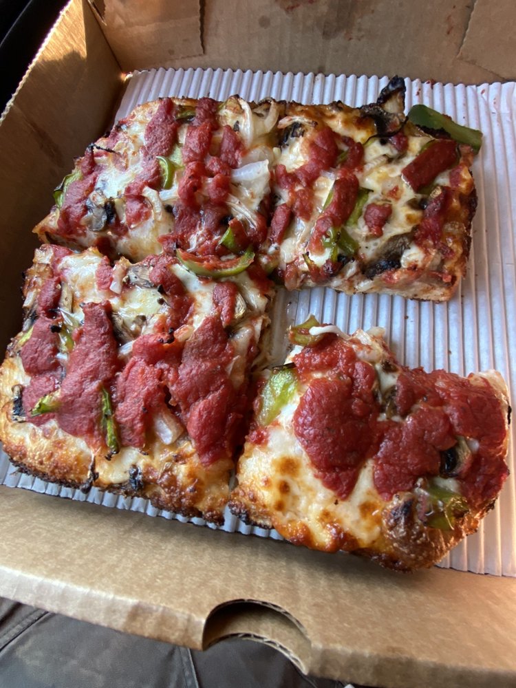 RIVERSIDE PIZZA Updated September 2024 46 Photos & 59 Reviews