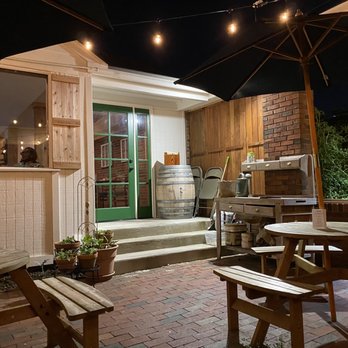 Magnolia & May - Outdoor seating - Bars Near Me - Memphis, Tennessee Magnolia & May - Outdoor seating - Bars Near Me - Memphis, Tennessee