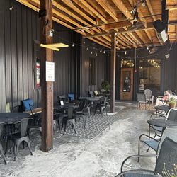 Rackets Tap House - Patio