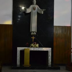 Templo de Santa Rita de Casia - Altar al Sagrado Corazón