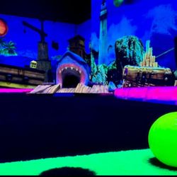 Shipwreck Neon Mini Golf