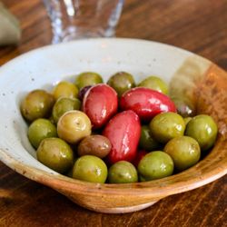 Pinch Kitchen+Bar - Olives

house-marinated with citrus and herbs