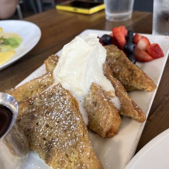 Indigo Crow - French Toast - American Near Me - Corrales, New Mexico