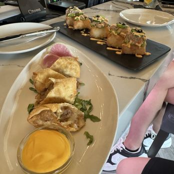 1776 Morristown - Cheesesteak egg rolls and tuna over crispy rice - Bars Near Me - Morristown, New Jersey