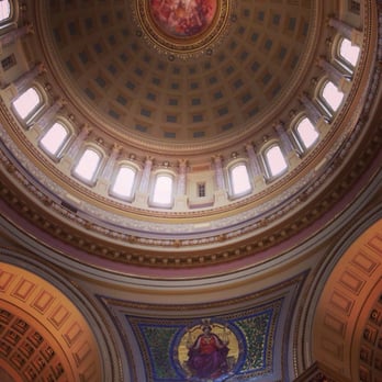 Wisconsin State Capitol - Capitol dome. - Landmarks & Historical Buildings Near Me - Madison, Wisconsin Wisconsin State Capitol - Capitol dome. - Landmarks & Historical Buildings Near Me - Madison, Wisconsin