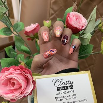 Classy Nails - Nail Salons Near Me - Hiawatha, Iowa
