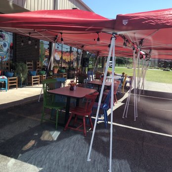 Crystal's - Outside seating - Mexican Near Me - Brodheadsville, Pennsylvania