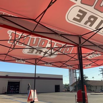 Discount Tire - Out front seating for customers. - Tires Near Me - La Mesa, California Discount Tire - Out front seating for customers. - Tires Near Me - La Mesa, California