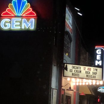 Panguitch Gem Theater - The outside of the buildinf - Cinema Near Me - Panguitch, Utah Panguitch Gem Theater - The outside of the buildinf - Cinema Near Me - Panguitch, Utah