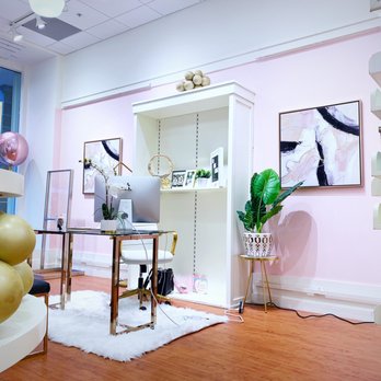The MOM Lounge - Women's Clothing Near Me - Raleigh, North Carolina The MOM Lounge - Women's Clothing Near Me - Raleigh, North Carolina