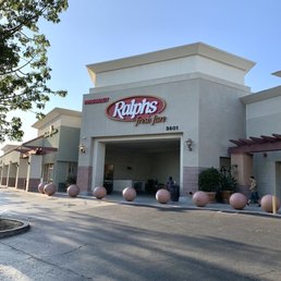 Exterior photo of Ralphs - Pasadena, California Exterior photo of Ralphs - Pasadena, California