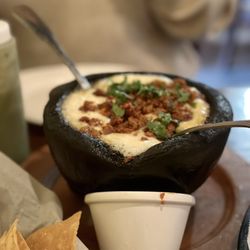 El Sol Restaurant & Tequileria - Queso Fundido con Chorizo
