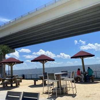 Pier 220 - Outdoor seating - Seafood Near Me - Titusville, Florida