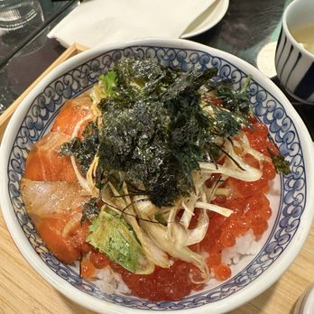 Toyokan Bowl - Spicy Salmon and Ikura Bowl - Japanese Near Me - Vancouver, British Columbia