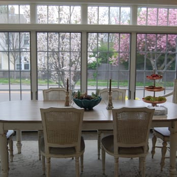 Tapestry House - lovely open dining area - Hotels Near Me - Greenport, New York Tapestry House - lovely open dining area - Hotels Near Me - Greenport, New York