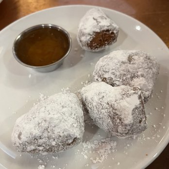 Another Broken Egg Cafe - Beignets - Breakfast & Brunch Near Me - Tampa, Florida
