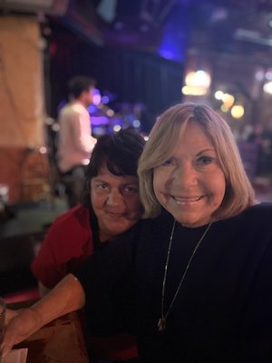 Darwin's Piano Bar by null