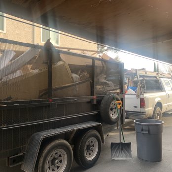 Robles Trash Removal - What a relief ! All of my trash piled high on the truck. - Junk Removal & Hauling Near Me - Santa Clarita, California Robles Trash Removal - What a relief ! All of my trash piled high on the truck. - Junk Removal & Hauling Near Me - Santa Clarita, California