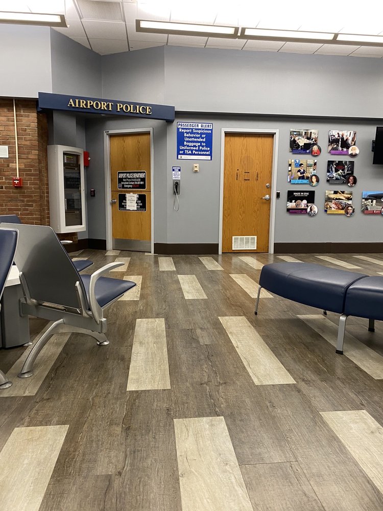 ERIE INTERNATIONAL AIRPORT Updated September 2024 31 Photos & 40 Reviews 4411 W 12th St