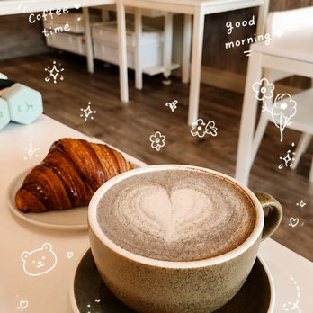 Cho-Kwok-Lat - Buckwheat Croissant & Black Sesame Latte - Desserts Near Me - Markham, Ontario