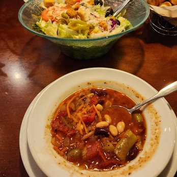 Olive Garden Italian Restaurant - Trying to eat healthy is easy when there's good food - Italian Near Me - El Paso, Texas Olive Garden Italian Restaurant - Trying to eat healthy is easy when there's good food - Italian Near Me - El Paso, Texas