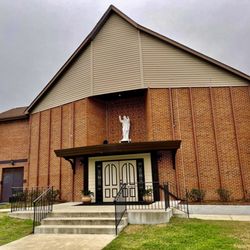 Divine Redeemer Catholic Church