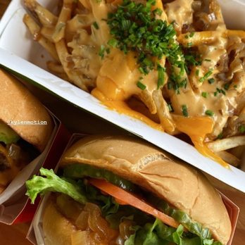 Plantees - Cheeseburger and Plant Style fries - Burgers Near Me - Orlando, Florida