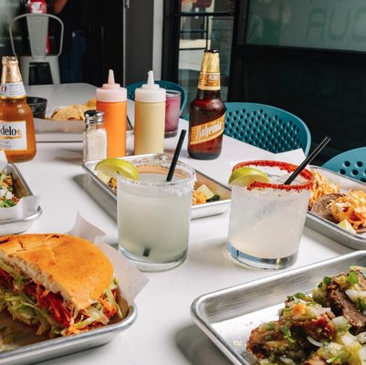 Tacos El Metro by null