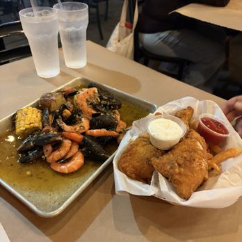 Crazy Crab - Cajun/Creole Near Me - Fairfax, Virginia