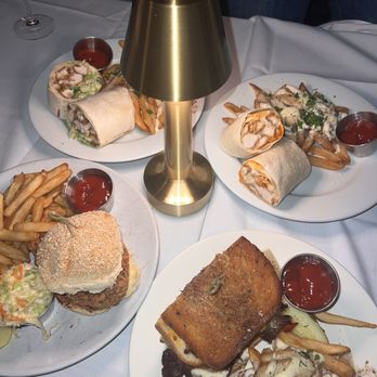 Birdie Bar - Chicken Caesar Wrap, surf and turf grilled cheese, Crispy Chicken Sandwich - Cocktail Bars Near Me - Northport, New York