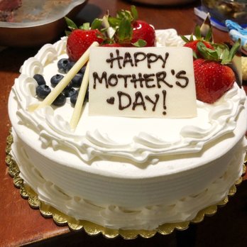 Elvin's Bakery - 8 in strawberry cake (~$35.64 with tax) - Bakeries Near Me - Honolulu, Hawaii